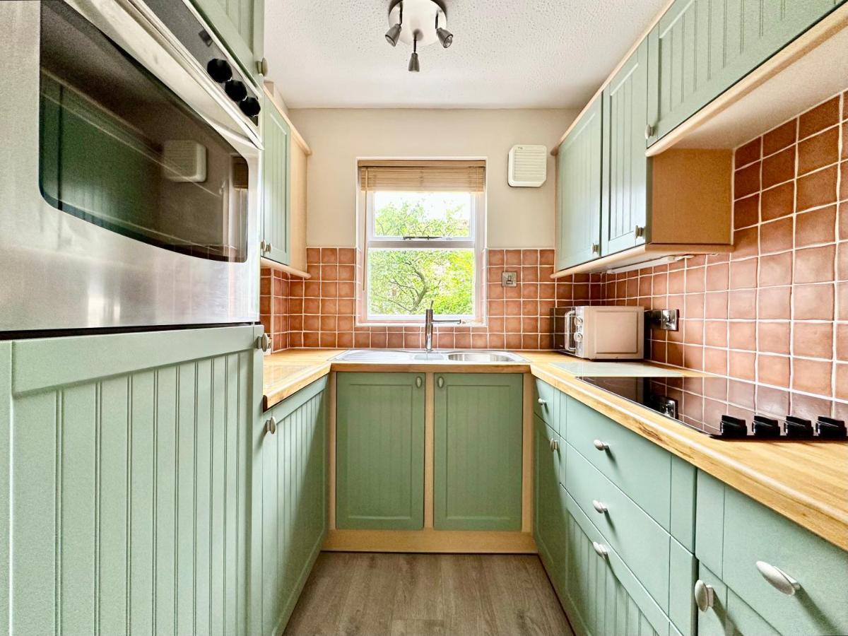 Cherry Blossom Cottage York Eksteriør bilde